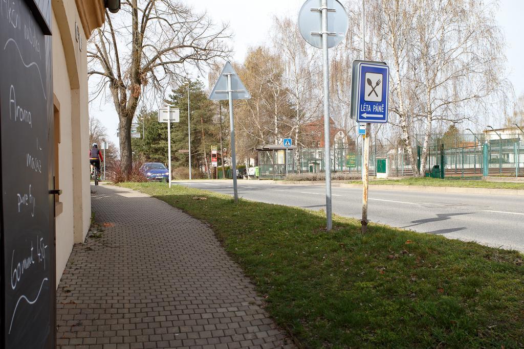 Pension U Hastrmana Прага Экстерьер фото