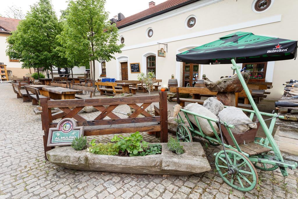 Pension U Hastrmana Прага Экстерьер фото